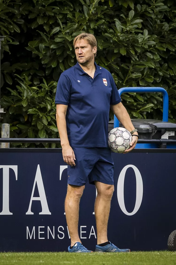 O21 speelt gelijk in eerste competitiewedstrijd