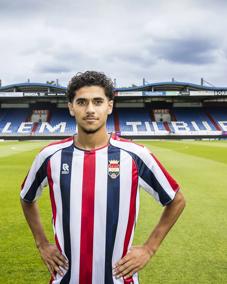 Anass Zarrouk tekent meerjarig contract bij Willem II