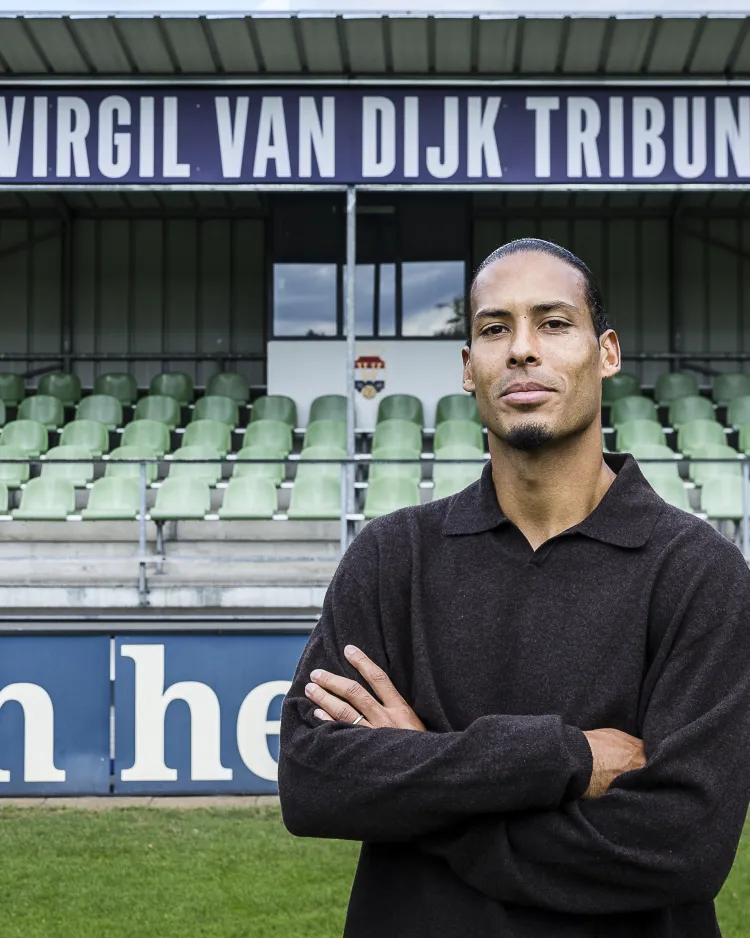 Virgil van Dijk vereeuwigd bij Willem II: jeugdtribune draagt zijn naam