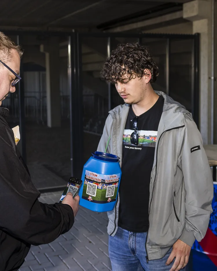 Tilburg Tifosi collecteert voor sfeeracties komend seizoen