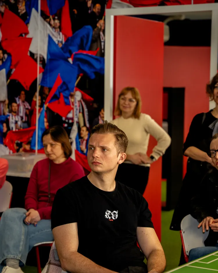 Poolse delegatie bezoekt Willem II Betrokken voor Playing for Success