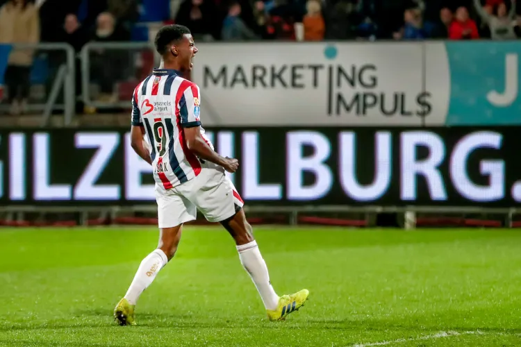 30-03-2019: Drie penalty’s van Alexander Isak
